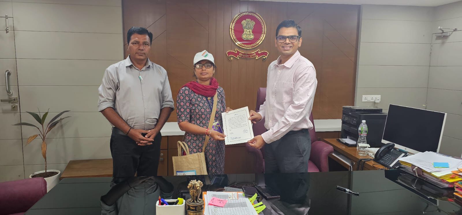 बनासकांठा जिले की महिला बीएलओ श्रीमती मनीषाबेन प्रजापति ने उत्कृष्ट कार्य