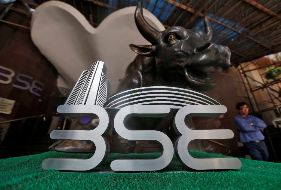 सेंसेक्स 1282 अंक गिरकर 81,148 पर बंद:निफ्टी भी 346 अंक लुढ़का