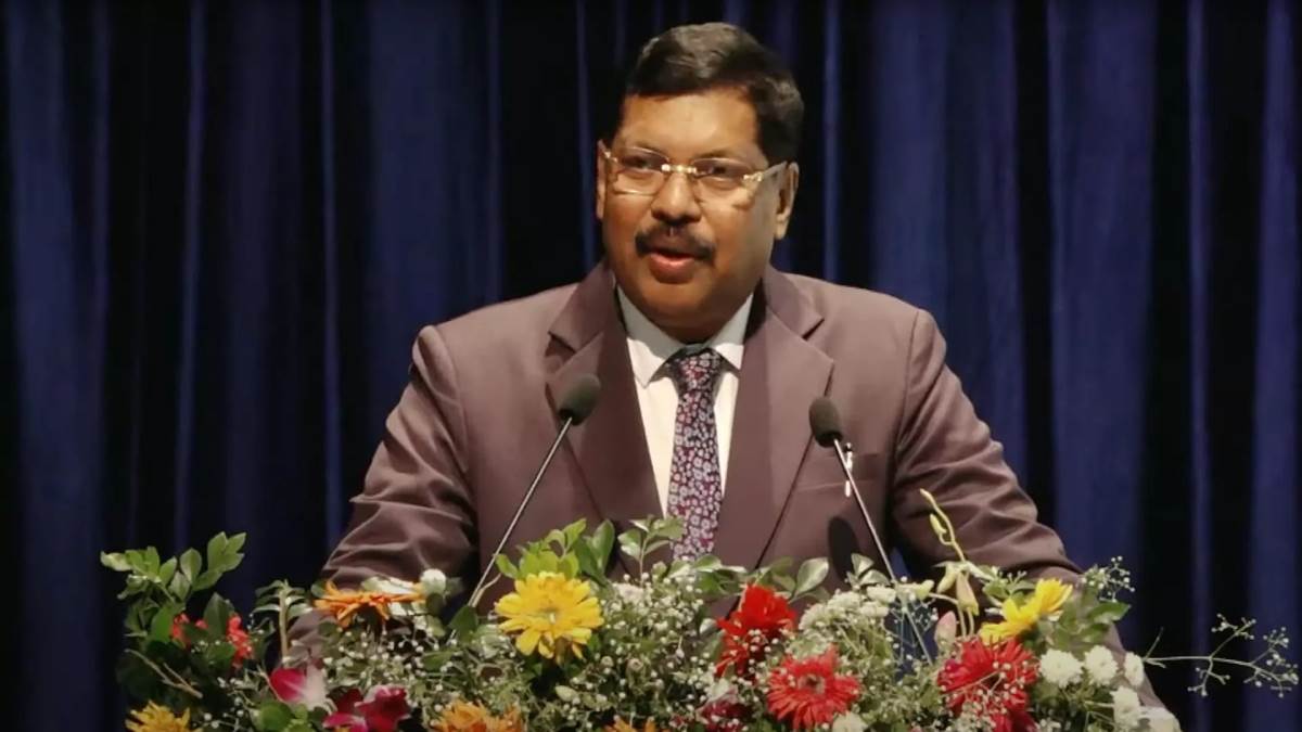 भारत के 52वें CJI बने जस्टिस बीआर गवई:राष्ट्रपति ने शपथ दिलाई