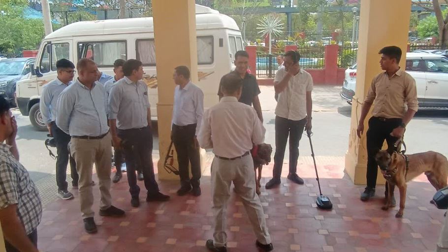 जयपुर कलेक्ट्रेट ऑफिस को बम से उड़ाने की धमकी