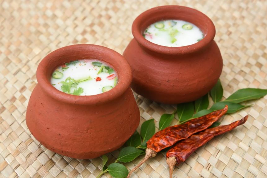 दही या फिर छाछ, गर्मियों के मौसम में सेहत के लिए किसका सेवन करना ज्यादा बेहतर?